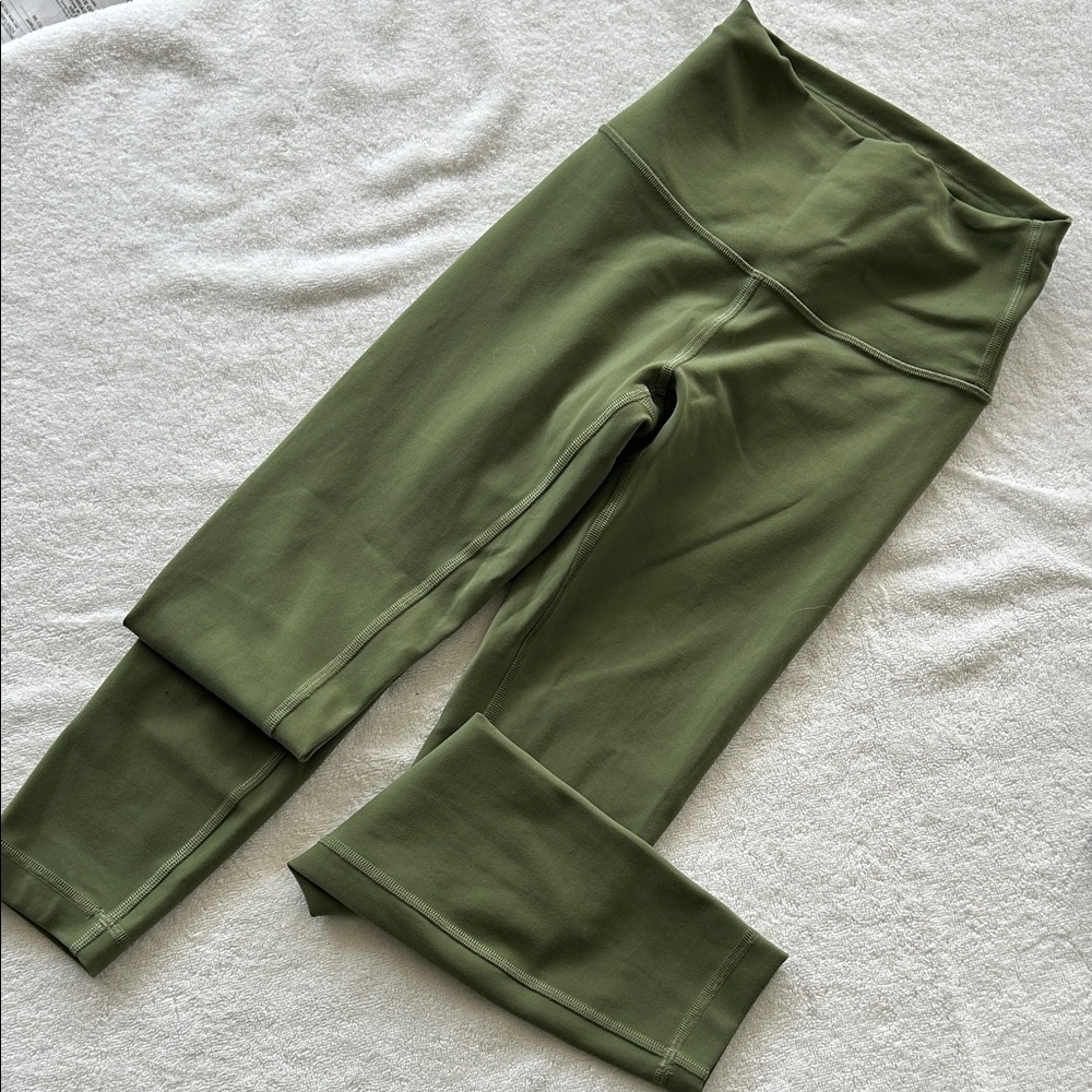 Lulu lemon wunder train high rise 25” size 2 sage green